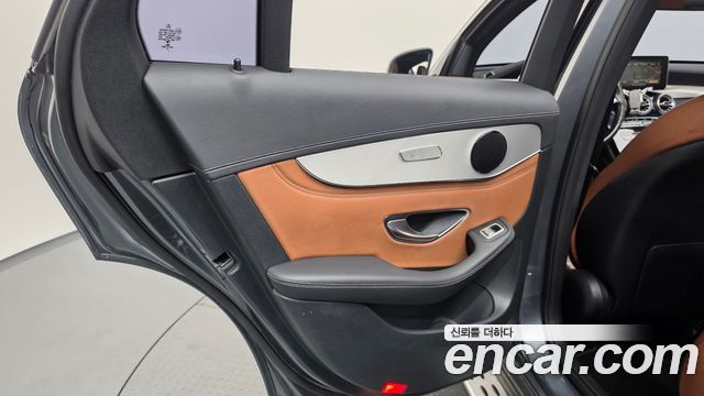 Mercedes-Benz GLC-Class 2018 — photo 15