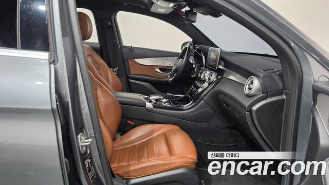 Mercedes-Benz GLC-Class 2018 — photo 16
