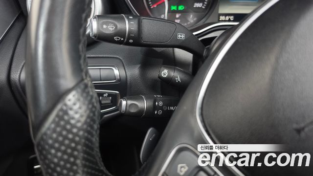 Mercedes-Benz GLC-Class 2018 — photo 30