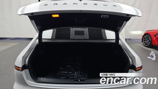 Hyundai Grandeur 2025 — photo 23
