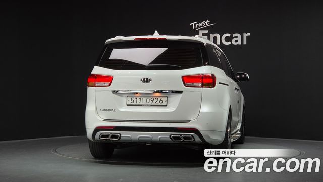 Kia Canival 2016 — photo 4