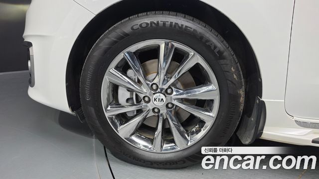 Kia Canival 2016 — photo 5