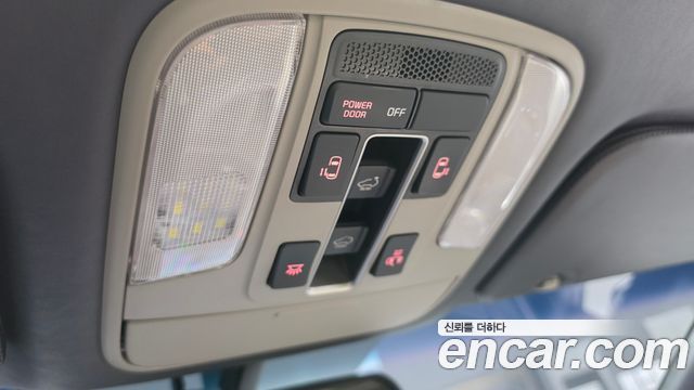 Kia Canival 2016 — photo 15