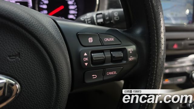 Kia Canival 2016 — photo 16