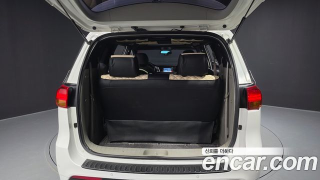 Kia Canival 2016 — photo 18