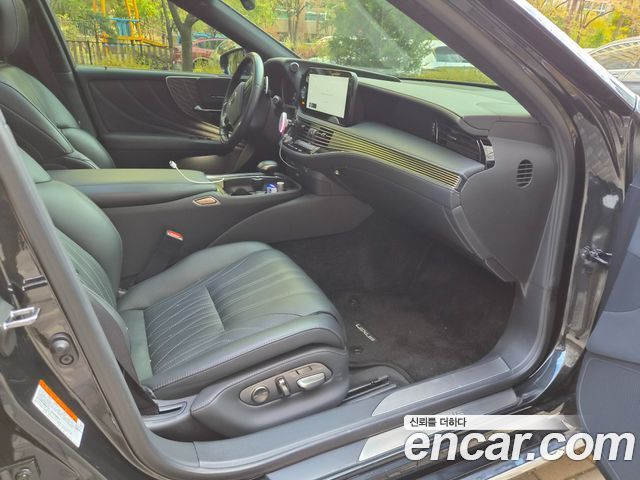 Lexus LS 2023 — photo 15