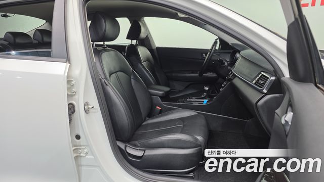 Kia K5 2016 — photo 11
