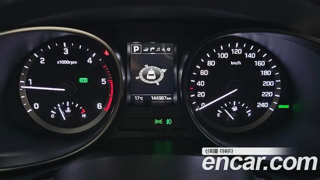 Hyundai Santafe 2016 — photo 11