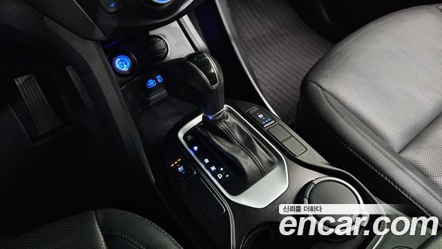 Hyundai Santafe 2016 — photo 12