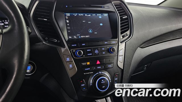 Hyundai Santafe 2016 — photo 22