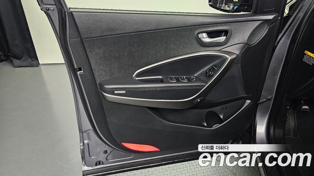 Hyundai Santafe 2016 — photo 14
