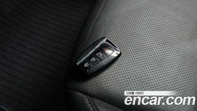 Hyundai Santafe 2016 — photo 28