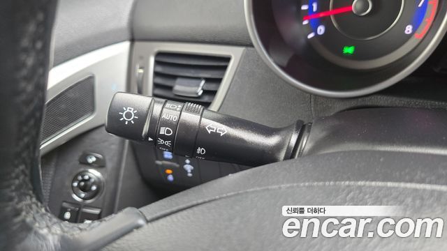 Hyundai AVANTE 2013 — photo 25