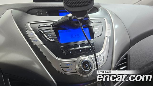 Hyundai AVANTE 2013 — photo 27