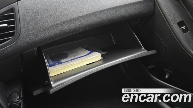 Hyundai AVANTE 2013 — photo 28