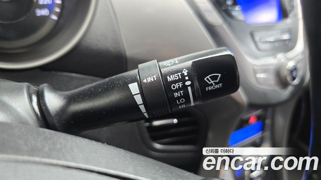 Hyundai AVANTE 2013 — photo 29