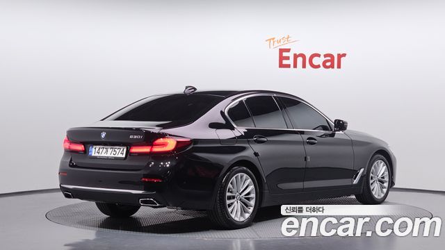 BMW 5-Series 2021 — photo 2