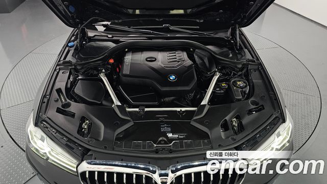 BMW 5-Series 2021 — photo 6