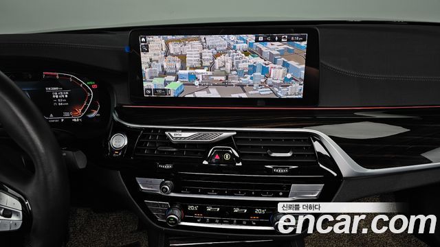 BMW 5-Series 2021 — photo 20