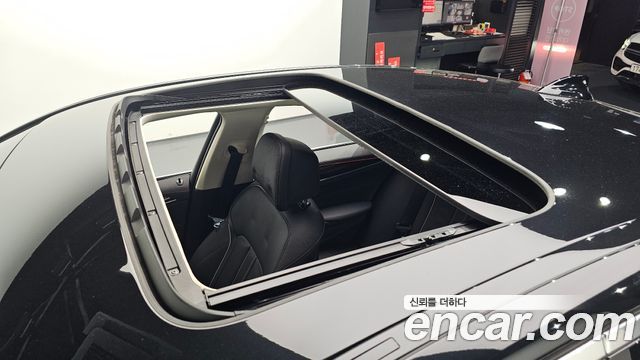 BMW 5-Series 2021 — photo 25