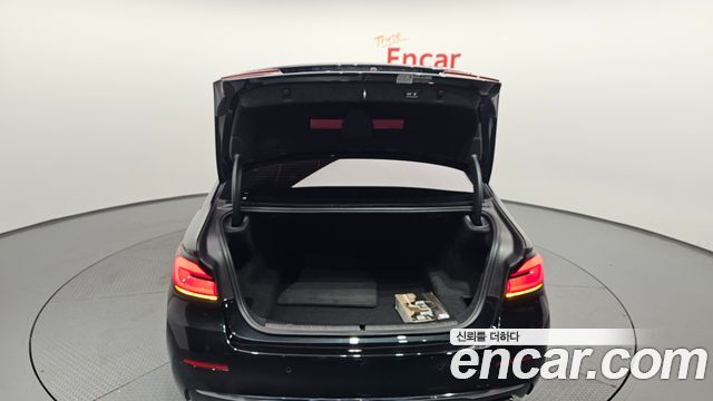 BMW 5-Series 2021 — photo 26