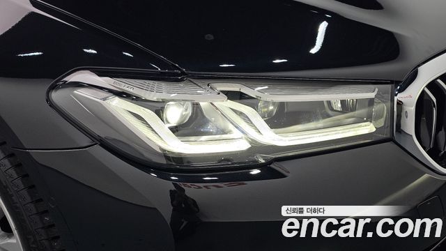 BMW 5-Series 2021 — photo 8