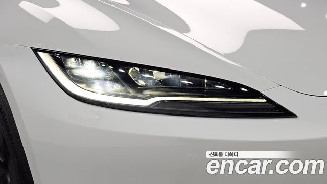 Tesla Model 3 2024 — photo 8