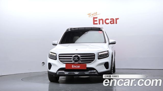 Mercedes-Benz GLB-Class 2024 — photo 3