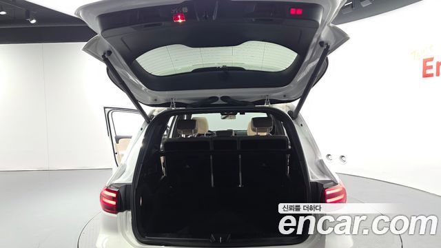 Mercedes-Benz GLB-Class 2024 — photo 20