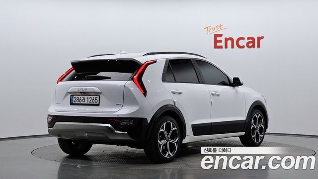 Kia Niro 2022 — photo 2