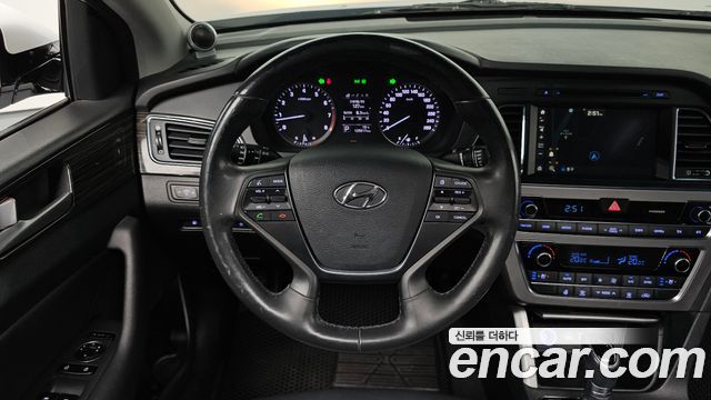 Hyundai Sonata 2015 — photo 18