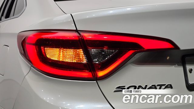 Hyundai Sonata 2015 — photo 9