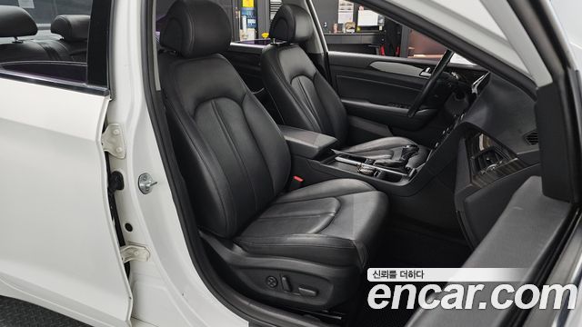 Hyundai Sonata 2015 — photo 16
