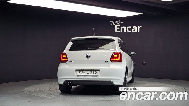 Volkswagen Polo 2015 — photo 4