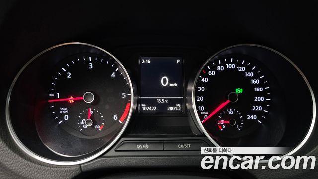 Volkswagen Polo 2015 — photo 8
