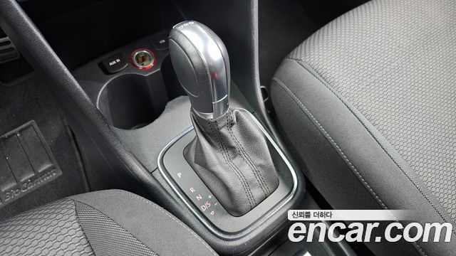 Volkswagen Polo 2015 — photo 9