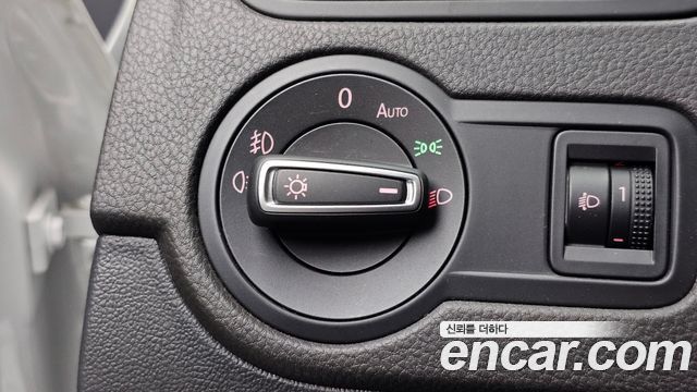 Volkswagen Polo 2015 — photo 19
