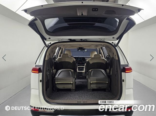 Kia Canival 2021 — photo 19