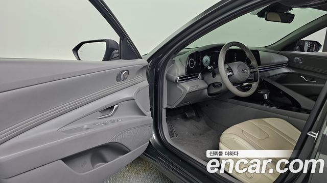 Hyundai AVANTE 2023 — photo 13