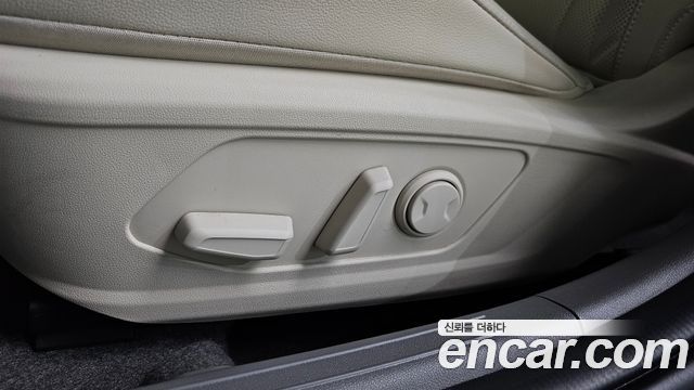 Hyundai AVANTE 2023 — photo 24