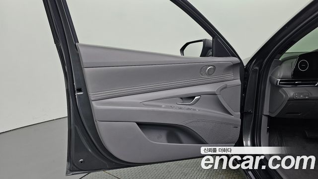 Hyundai AVANTE 2023 — photo 14