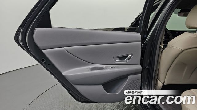 Hyundai AVANTE 2023 — photo 15