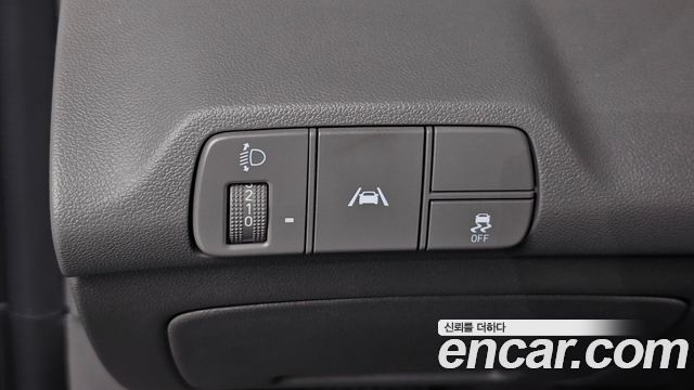 Hyundai AVANTE 2023 — photo 27