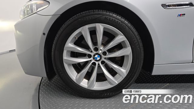BMW 5-Series 2016 — photo 5