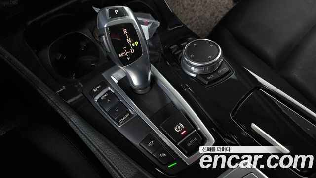 BMW 5-Series 2016 — photo 9