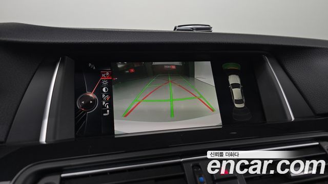 BMW 5-Series 2016 — photo 14