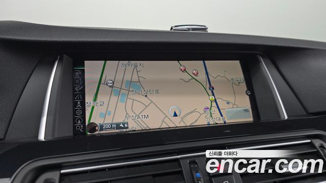 BMW 5-Series 2016 — photo 16