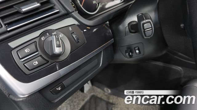 BMW 5-Series 2016 — photo 19
