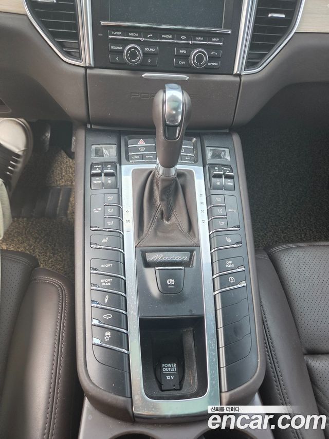 Porsche Macan 2015 — photo 10