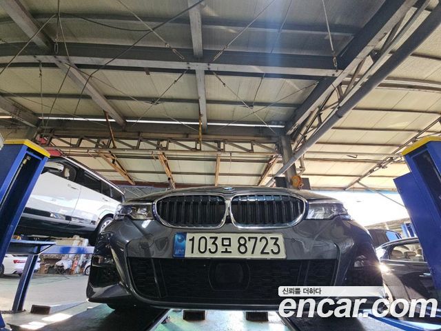 BMW 3-Series 2021 — photo 1